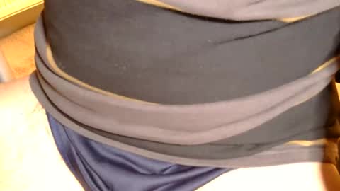 Snapshot of samsenior70 chatting on January 8, 11:51 pm Sam online show from January 8, 11:51 pm