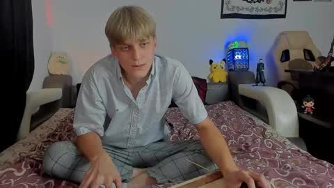 Sam online show from September 18, 12:40 pm