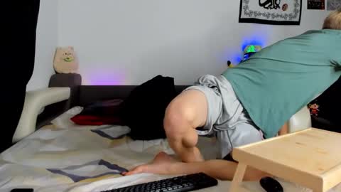 Sam online show from September 19, 8:05 am