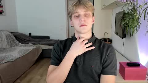 Sam online show from October 10, 9:52 am