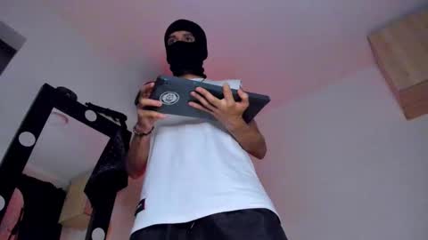   online show from December 19, 1:34 am