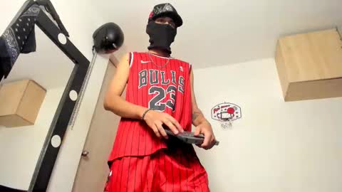 Snapshot of samuel_suarez chatting on March 1, 9:22 am online show from March 1, 9:22 am