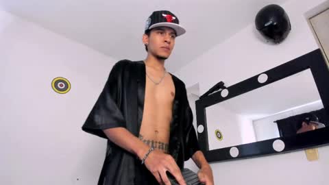 Snapshot of samuel_suarez chatting on April 4, 8:39 pm online show from April 4, 8:39 pm