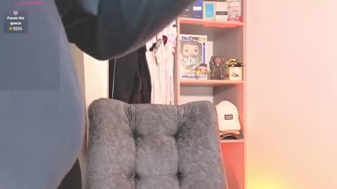 Samuel online show from April 2, 3:48 am