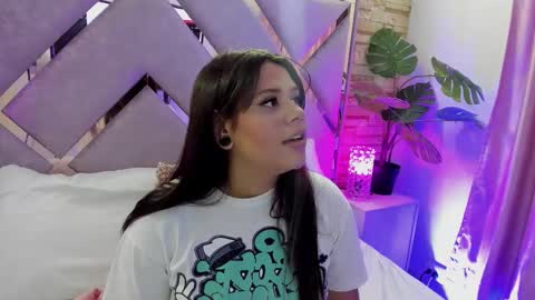 Snapshot of samy_green_ chatting on October 11, 7:23 pm samy_green_ online show from October 11, 7:23 pm