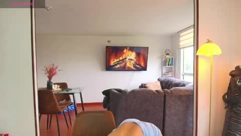 Snapshot of samy_jonnes_ chatting on April 21, 9:50 pm Hello I am absent due to a family calamity I will return soon-hola estoy ausente por un problema familiar volvere pronto. online show from April 21, 9:50 pm