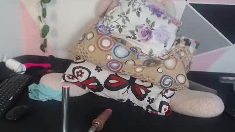 samy_sexx69 online show from May 16, 2:41 am