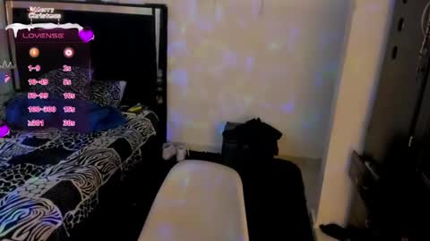 SamyHolbrook online show from December 30, 12:31 pm