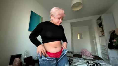 Snapshot of samymoon3 chatting on November 1, 5:04 pm Samymoon online show from November 1, 5:04 pm