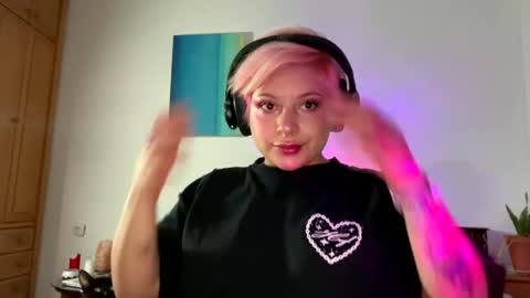 Samymoon online show from December 3, 7:05 am