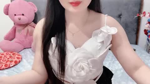 sanami_sian_ online show from May 13, 1:52 pm