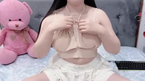 sanami_sian_ online show from May 15, 1:34 am