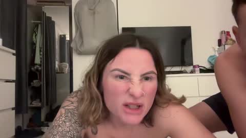 Snapshot of sandb250 chatting on March 9, 12:00 am sandb250 online show from March 9, 12:00 am