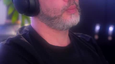 Sanders online show from October 2, 12:17 am