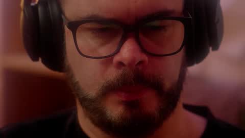 Sanders online show from January 8, 6:32 pm