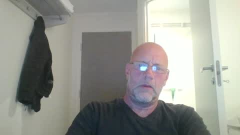 sandnesrune523 online show from June 14, 10:50 am