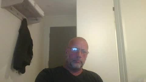 sandnesrune523 online show from June 16, 5:59 pm