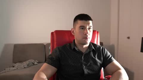 Snapshot of sandow_ chatting on March 14, 9:53 pm Sandow online show from March 14, 9:53 pm