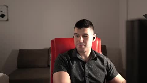 Snapshot of sandow_ chatting on March 29, 10:21 pm Sandow online show from March 29, 10:21 pm