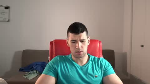 Snapshot of sandow_ chatting on June 13, 9:57 pm Sandow online show from June 13, 9:57 pm