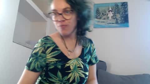 Sandra online show from March 27, 3:45 pm