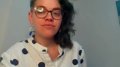 Sandra online show from May 8, 4:34 pm