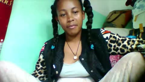 Snapshot of sandra1253099 chatting on September 28, 5:51 pm sandra1253099 online show from September 28, 5:51 pm