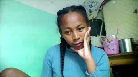 Snapshot of sandra1253099 chatting on October 25, 6:13 pm sandra1253099 online show from October 25, 6:13 pm