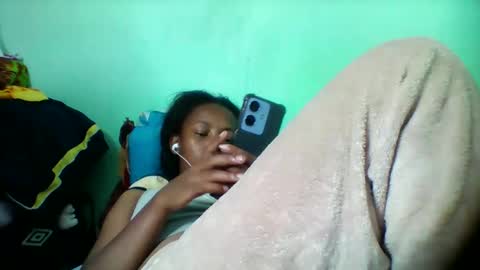 sandra1253099 online show from January 10, 7:15 pm