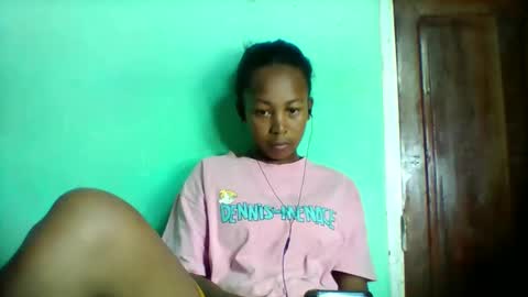 sandra1253099 online show from April 11, 6:07 am