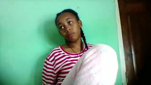 sandra1253099 online show from May 16, 6:21 am