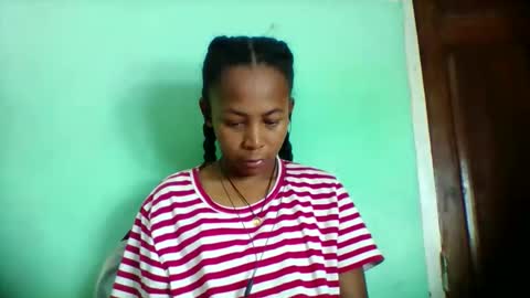 sandra1253099 online show from May 16, 7:05 am