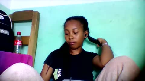 sandra1253099 online show from June 1, 6:20 pm