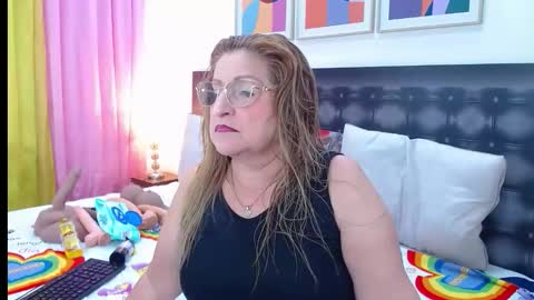 SANDRA online show from May 11, 10:21 am