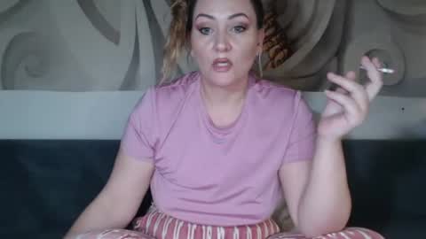 dont forghet to thumbs up if you like my show online show from July 28, 7:39 pm
