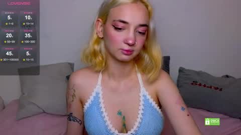 Snapshot of sandra_bell_ chatting on September 10, 3:56 pm Sandra online show from September 10, 3:56 pm
