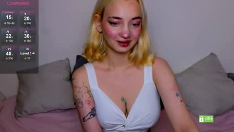 Snapshot of sandra_bell_ chatting on September 19, 4:07 pm Sandra online show from September 19, 4:07 pm