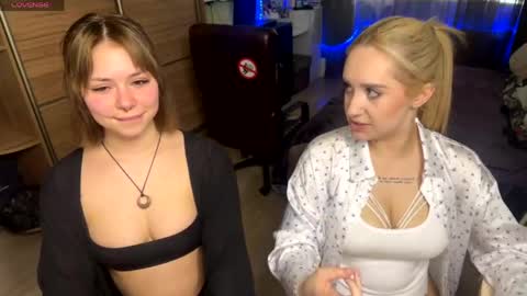 Snapshot of sandra_dimonds chatting on May 12, 1:41 pm sandra dimonds online show from May 12, 1:41 pm