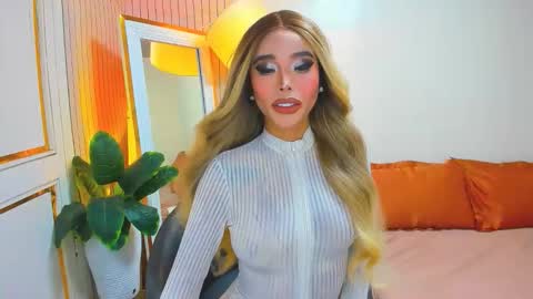 Sandra Hornball online show from February 8, 9:23 am