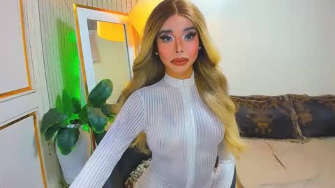 Sandra Hornball online show from February 18, 1:56 am