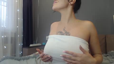 Snapshot of sandra_smith3007 chatting on December 19, 11:50 am sandra_smith3007 online show from December 19, 11:50 am