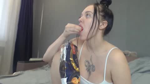 Snapshot of sandra_smith3007 chatting on January 26, 8:36 am sandra_smith3007 online show from January 26, 8:36 am