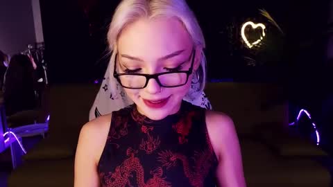 Sandy  online show from February 23, 1:13 am