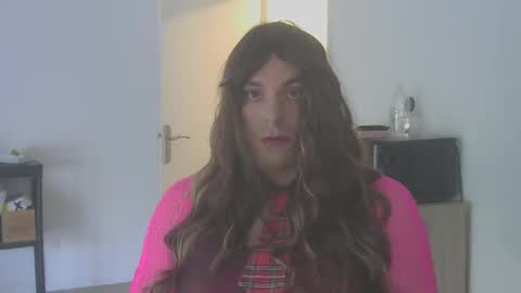 Snapshot of sandraclara chatting on October 10, 1:21 pm sandraclara online show from October 10, 1:21 pm