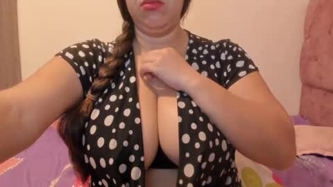 sandraclarkx69 online show from May 13, 12:57 pm