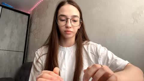 Snapshot of sandralamprecht chatting on February 18, 6:42 am Ivy online show from February 18, 6:42 am