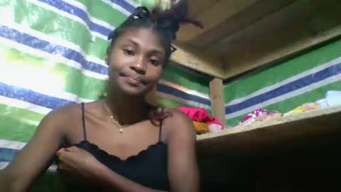sandricaaa online show from May 6, 9:03 am