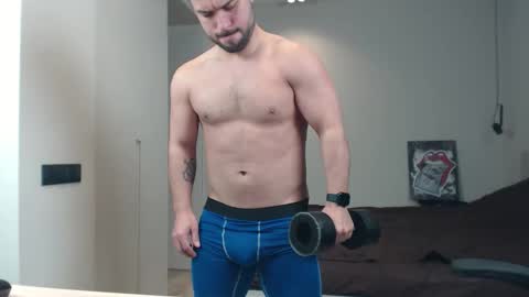 Snapshot of sandro_best chatting on April 23, 12:29 pm DeAlex online show from April 23, 12:29 pm