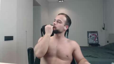 Snapshot of sandro_best chatting on May 11, 2:45 pm DeAlex online show from May 11, 2:45 pm