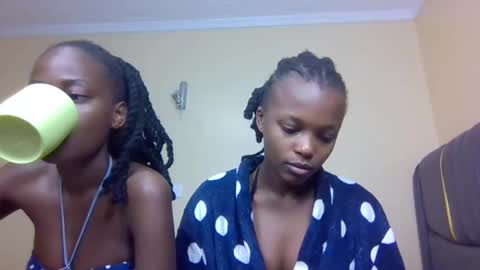 Snapshot of sandy_bby1 chatting on October 14, 3:18 am sandy online show from October 14, 3:18 am